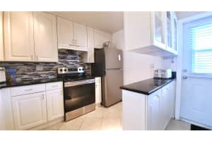 470 Paradise Isle Blvd 309 Hallandale Beach, FL 33009 - MLS#A11932099