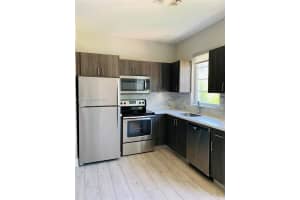 1100 10th St 15 Miami Beach, FL 33139 - MLS#A11932193