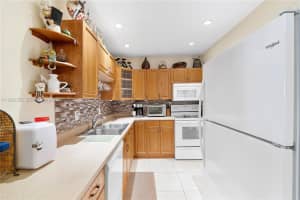 6750 Ne 21st Rd 124 Fort Lauderdale, FL 33308 - MLS#A11932233