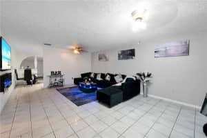 4457 Nw 185th St, Miami Gardens