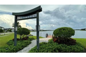 9155 Nw 161st St, Miami Lakes