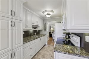 4850 Nw 29th Ct 325 Lauderdale Lakes, FL 33313 - MLS#A11932272