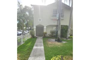 10877 Nw 8th St Pembroke Pines, FL 33026 - MLS#A11932318