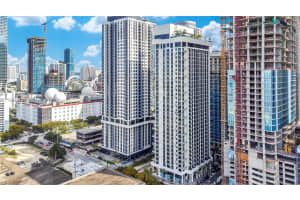 11 Ne 6 Street 2201 Miami, FL 33132 - MLS#A11932355