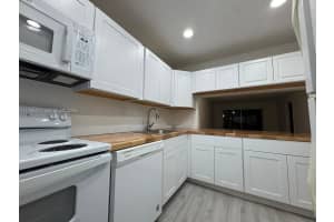 Building 15, 8051 S Colony Cir APT 210, Tamarac, FL 33321, - MLS#A11932415