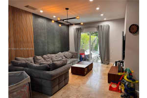 876 W Spinnaker Dr W 876 Hollywood, FL 33019 - MLS#A11932426