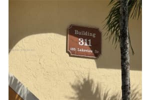 185 Lakeview Dr APT 101, Weston, FL 33326, - MLS#A11932438