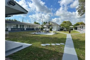 325 NE 2nd St #4, Hallandale Beach, FL 33009, - MLS#A11932473