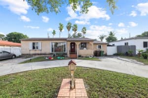 60 W 61st St Hialeah, FL 33012 - MLS#A11932486