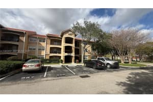 220 Sw 116th Ave 15-206, Pembroke Pines