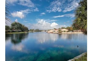 6918 Holly Rd, Miami Lakes