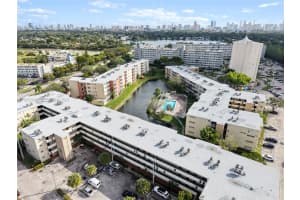 1690 NE 191st St Apt 404-1, Miami, FL 33179, - MLS#A11932544