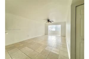 1305 W 46th St APT 121, Hialeah, FL 33012, - MLS#A11932581