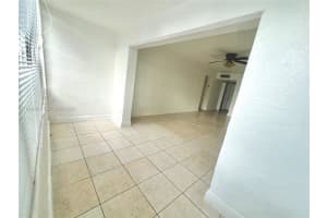 1305 W 46th St APT 121, Hialeah, FL 33012, - MLS#A11932581