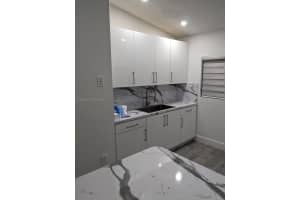 7956 W 29th Ln 201-5, Hialeah