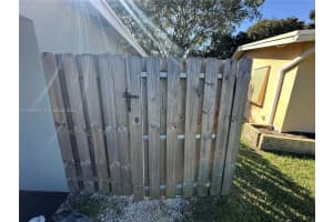 214 S 57th Ave Hollywood, FL 33023 - MLS#A11932639