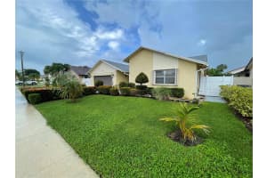 8951 Sw 16th St Boca Raton, FL 33433 - MLS#A11932655