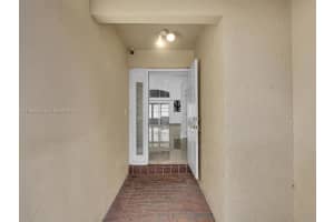 4966 Sw 33rd Ter Hollywood, FL 33312 - MLS#A11932692