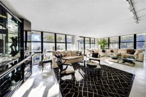 800 Parkview Dr 230 Hallandale Beach, FL 33009 - MLS#A11932720