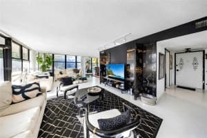 800 Parkview Dr 230 Hallandale Beach, FL 33009 - MLS#A11932720