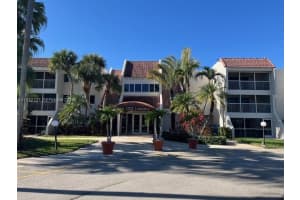 120 Lakeview Dr 205 Weston, FL 33326 - MLS#A11932727