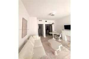 801 8th St 104 Miami Beach, FL 33139 - MLS#A11932745