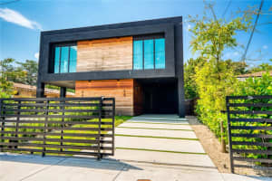 58 Nw 52nd St, Miami