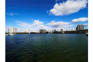 2861 Leonard Dr F412, Aventura