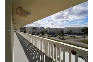 2861 Leonard Dr F412 Aventura, FL 33160 - MLS#A11932770