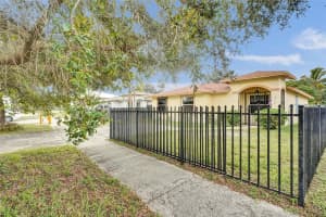 19110 Nw 32nd Ave Miami Gardens, FL 33056 - MLS#A11932845