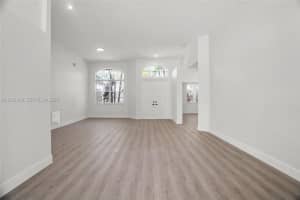 2611 Oakbrook Ln 2611 Weston, FL 33332 - MLS#A11932899