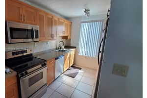 2220 Sw 122nd Ct 2220, Miami