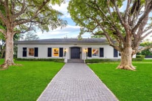 680 Buttonwood Ln, Miami