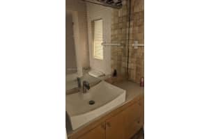 2822 Pine Tree Dr 1b Miami Beach, FL 33140 - MLS#A11932930