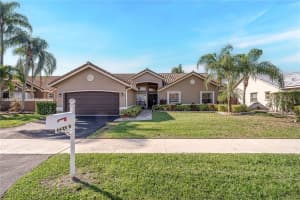 881 Sw 126th Way Davie, FL 33325 - MLS#A11932932