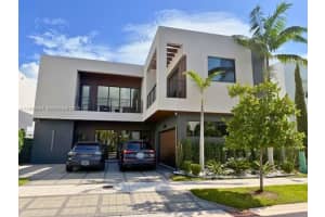 10109 Nw 76th Ter, Doral