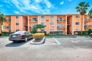 250 W Palm Cir W 301, Pembroke Pines