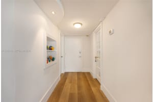 5401 Collins Ave 102 Miami Beach, FL 33140 - MLS#A11933018