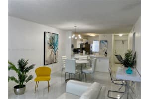 1401 Bay Rd 304 Miami Beach, FL 33139 - MLS#A11933065