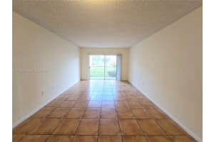 3600 Nw 21st St 103 Lauderdale Lakes, FL 33311 - MLS#A11933079