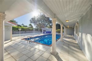 5685 SW 72nd Ave, South Miami, FL 33143, - MLS#A11933080