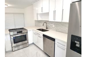 9723 N New River Canal Road 416 Plantation, FL 33324 - MLS#A11933091