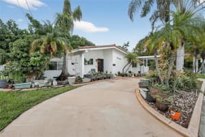 2500 NE 209th Terrace, Miami, FL 33180, - MLS#A11933147