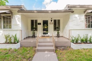 339 Falcon Ave Miami Springs, FL 33166 - MLS#A11933189