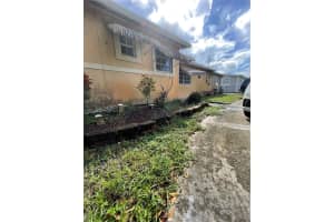 2210 Nw 175th St, Miami Gardens