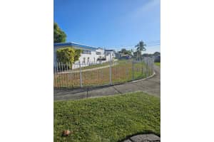 17601 SW 108th Ct, Miami, FL 33157, - MLS#A11933215