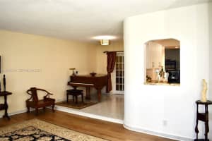 1731 N 54th Ave Hollywood, FL 33021 - MLS#A11933234