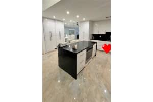 620 Briarwood Cir 1-43 Hollywood, FL 33024 - MLS#A11933285