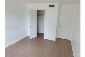 3800 Van Buren St 212 Hollywood, FL 33021 - Off Market