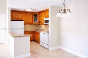 15650 Sw 80th St F-301, Miami